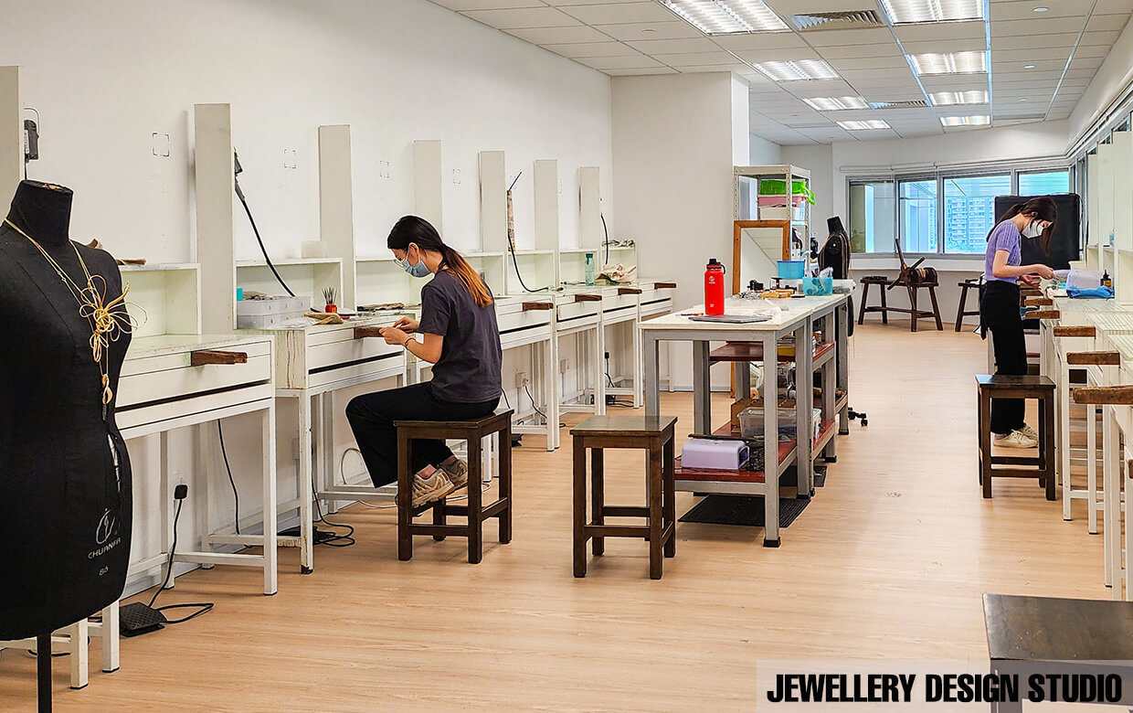 Raffles Jewellery Design Studio at 111 Somerset